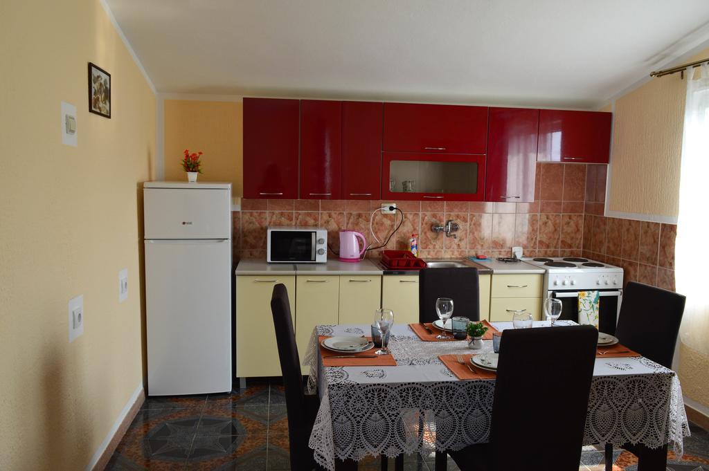 Apartment Sunny Бар Экстерьер фото