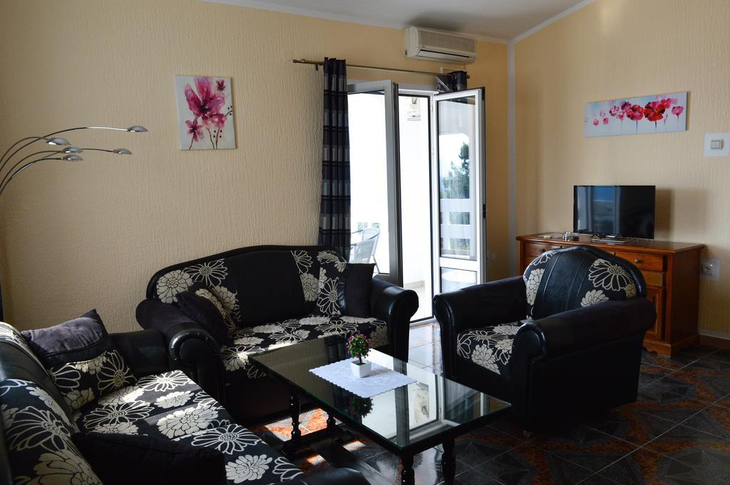 Apartment Sunny Бар Экстерьер фото